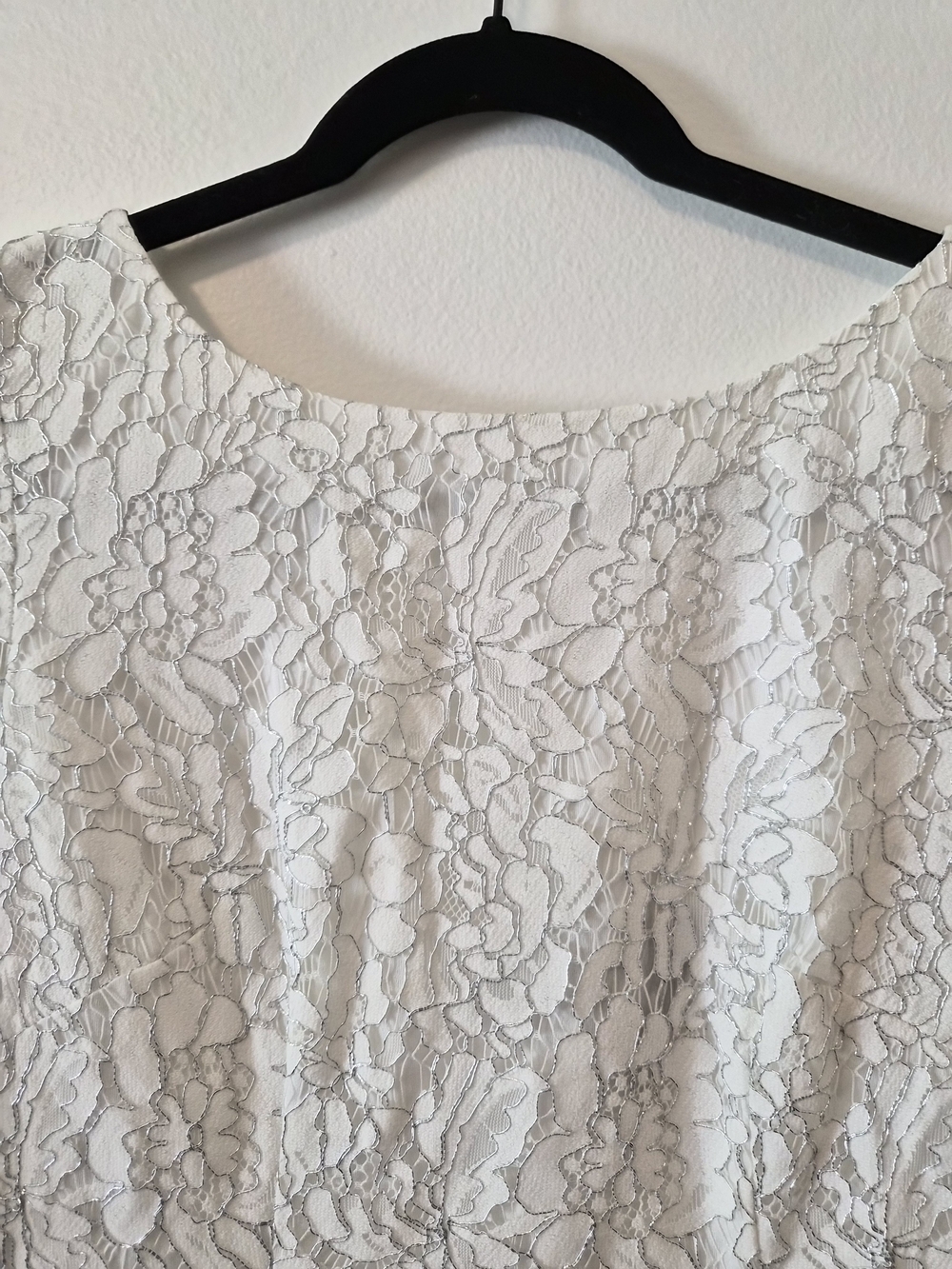 Adrianna Papell White Metallic Lace Sheath Dress Size 2 - Picture 3 of 9